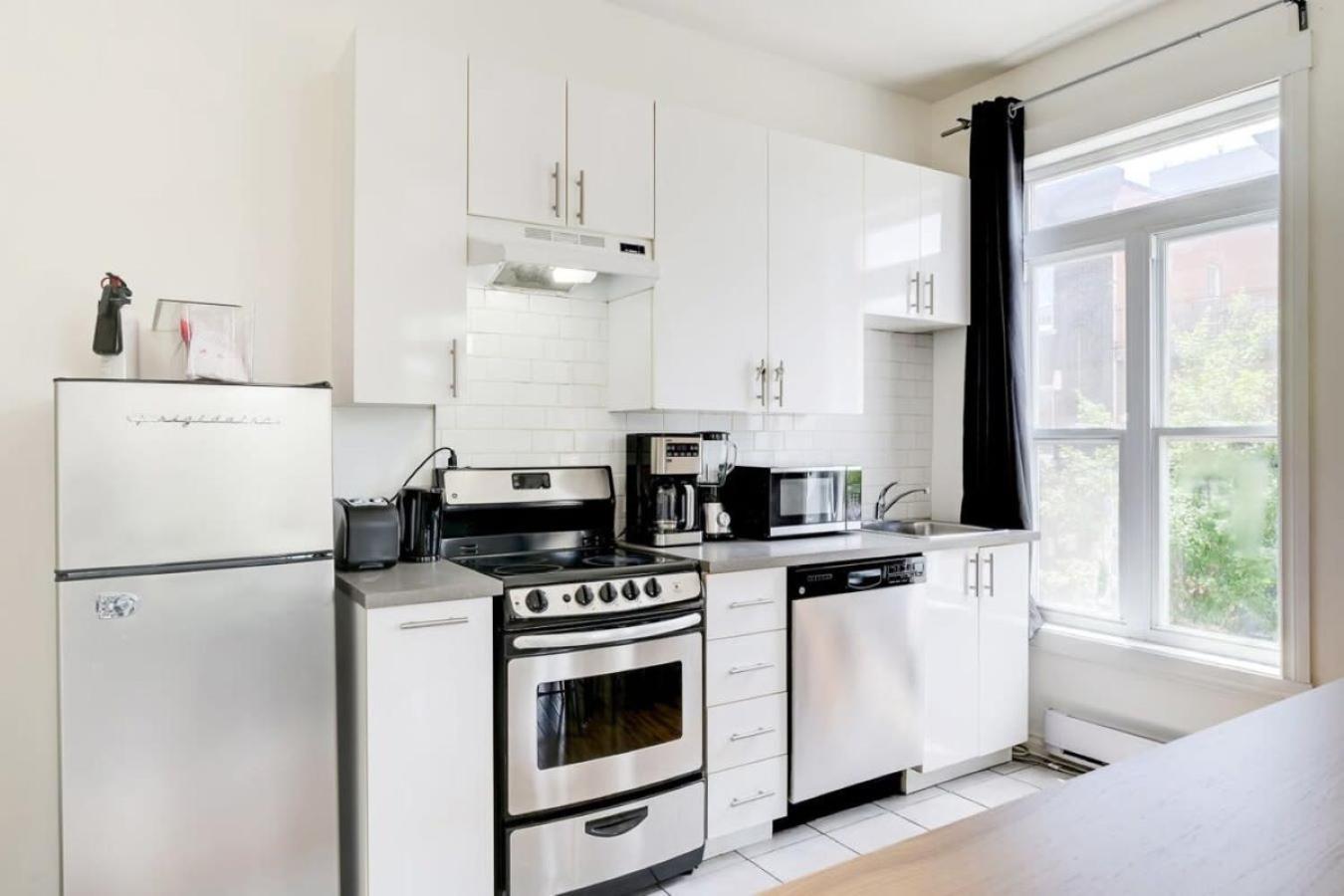 Chez Mont Royal Apartments! Montreal Exterior photo