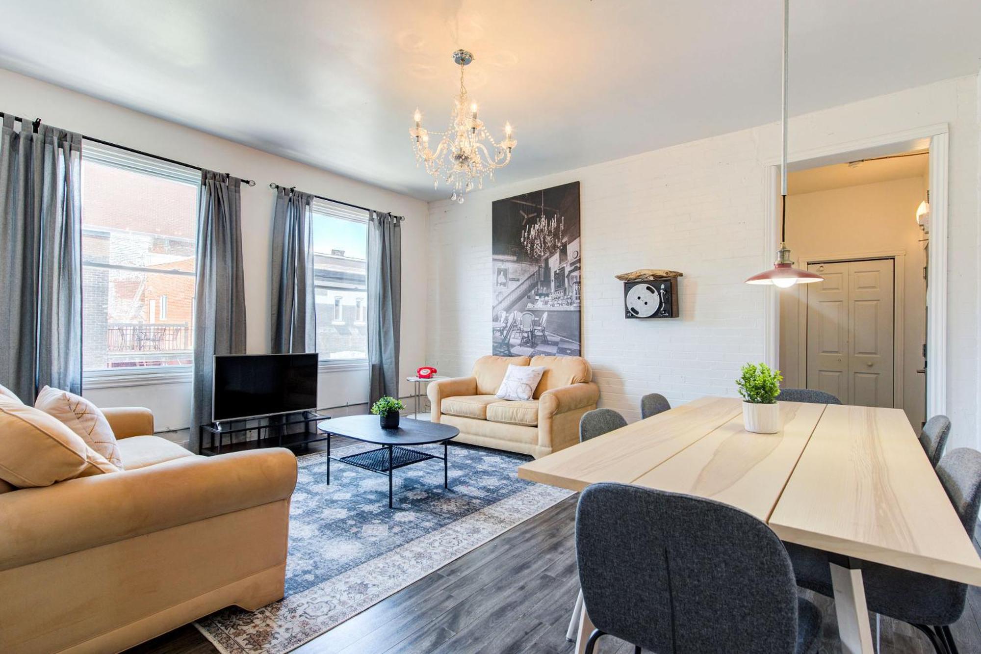 Chez Mont Royal Apartments! Montreal Exterior photo